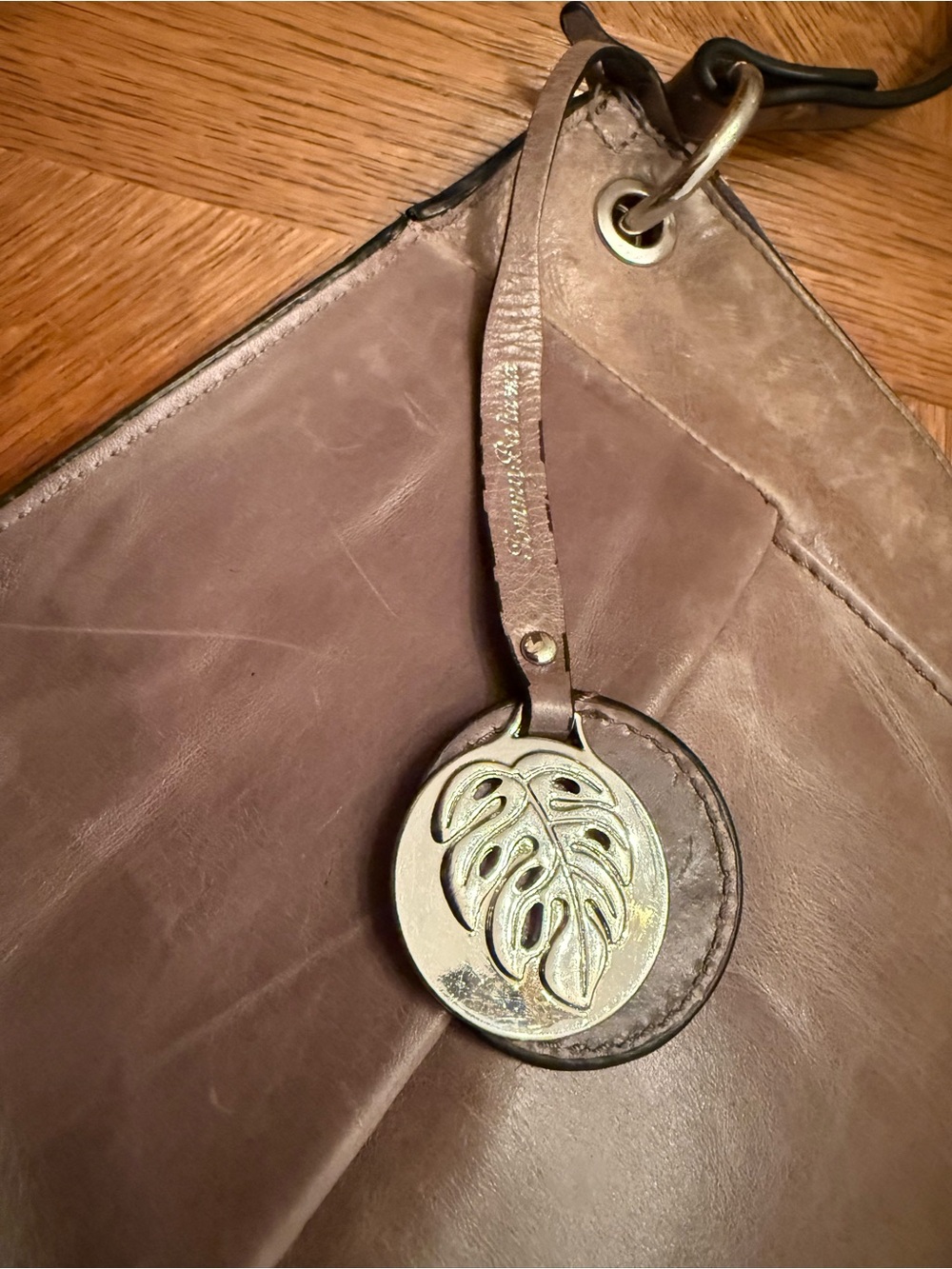 Tommy Bahama Silver-Gray Leather Messenger Bag - Picture 5 of 9